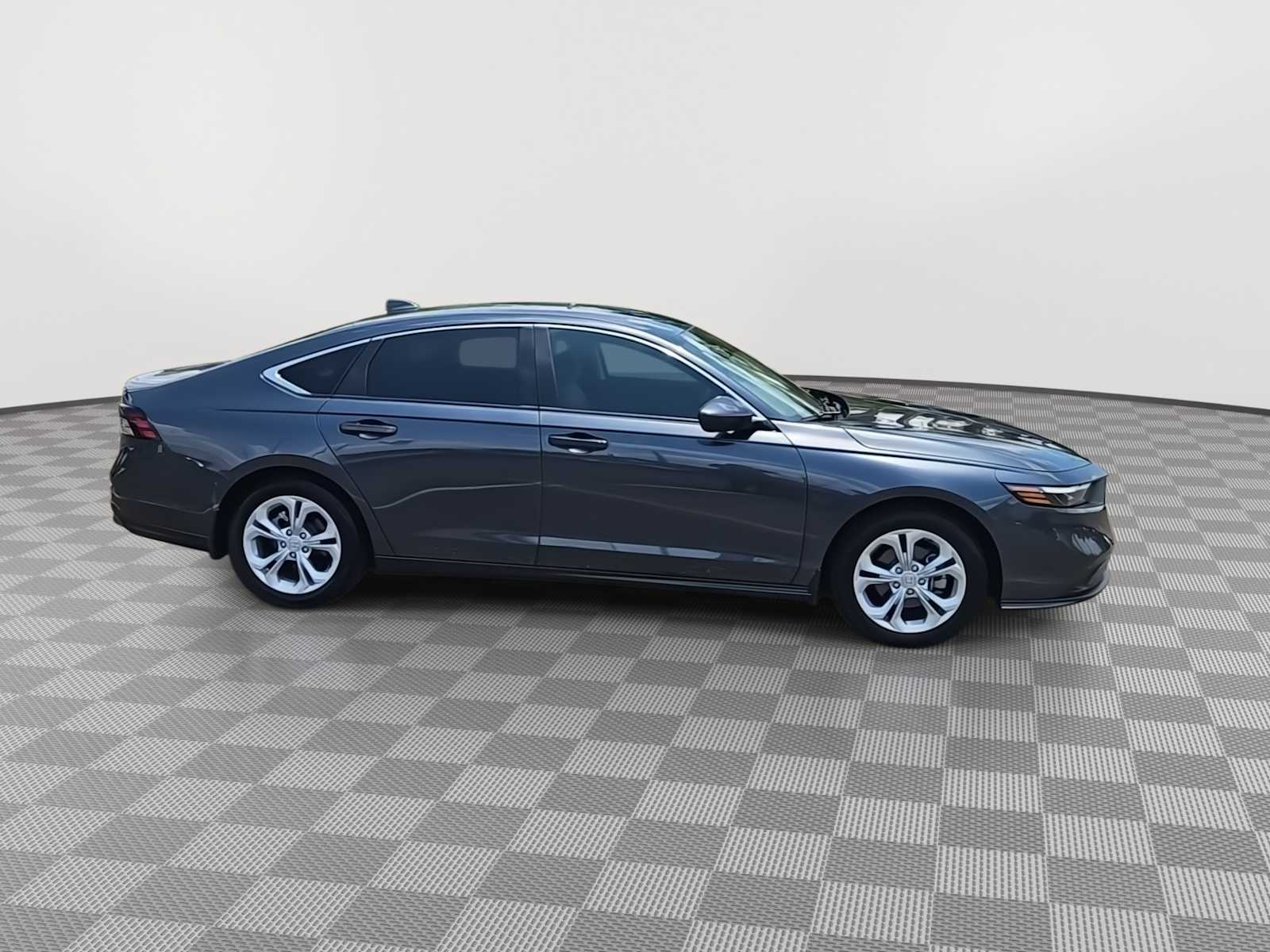 2025 Honda Accord LX - Photo 9