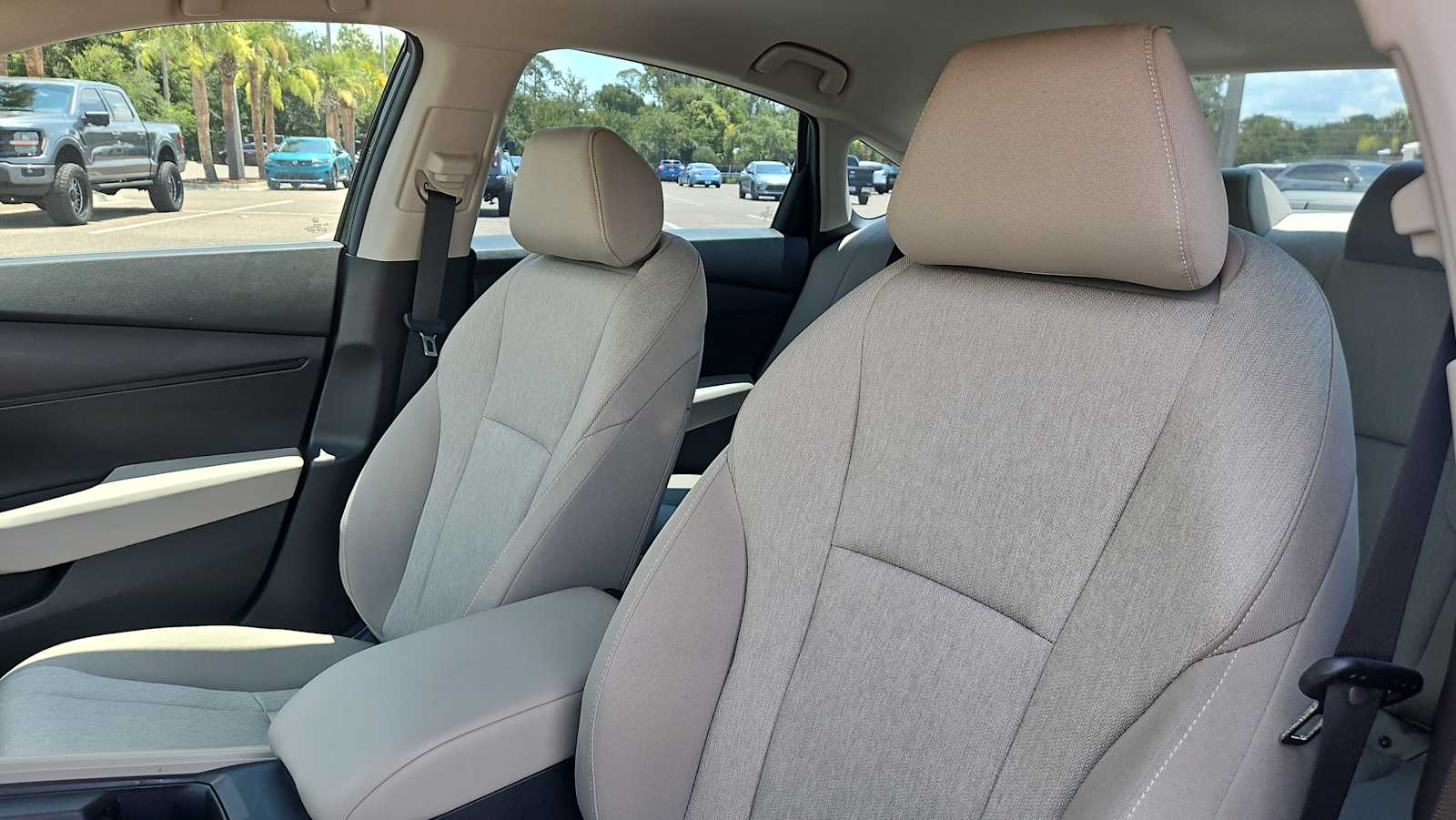 2025 Honda Accord LX - Photo 13