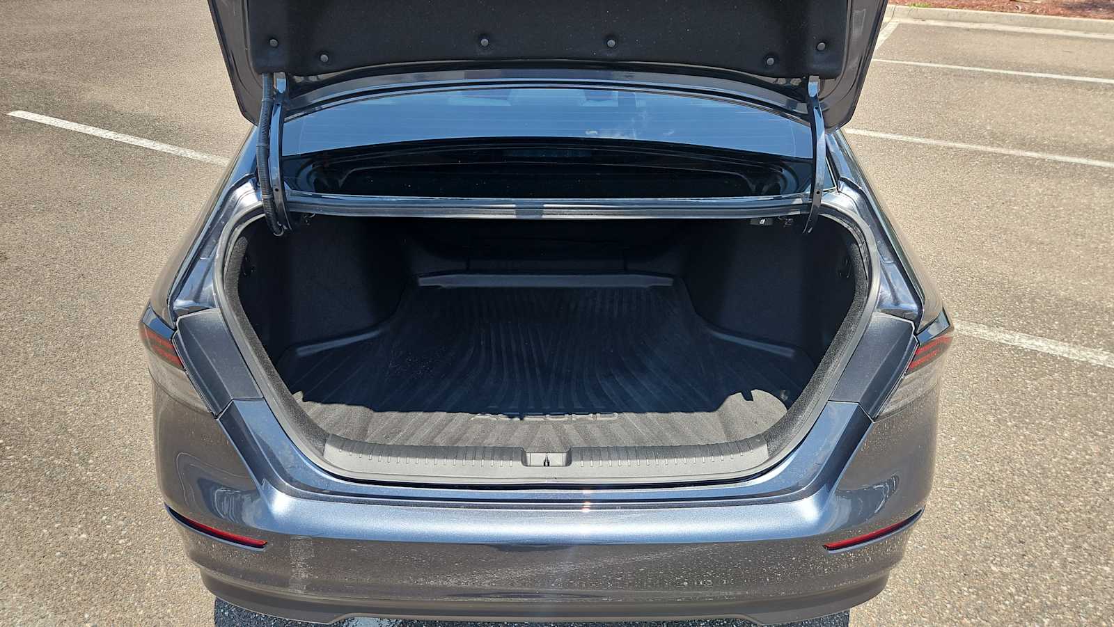 2025 Honda Accord LX - Photo 19