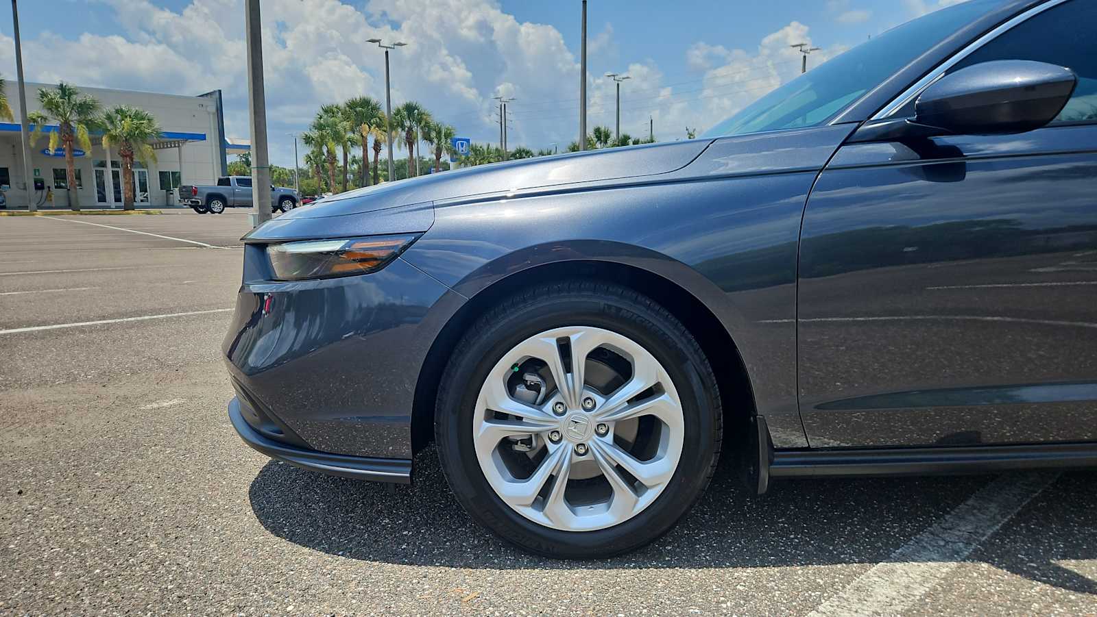 2025 Honda Accord LX - Photo 18