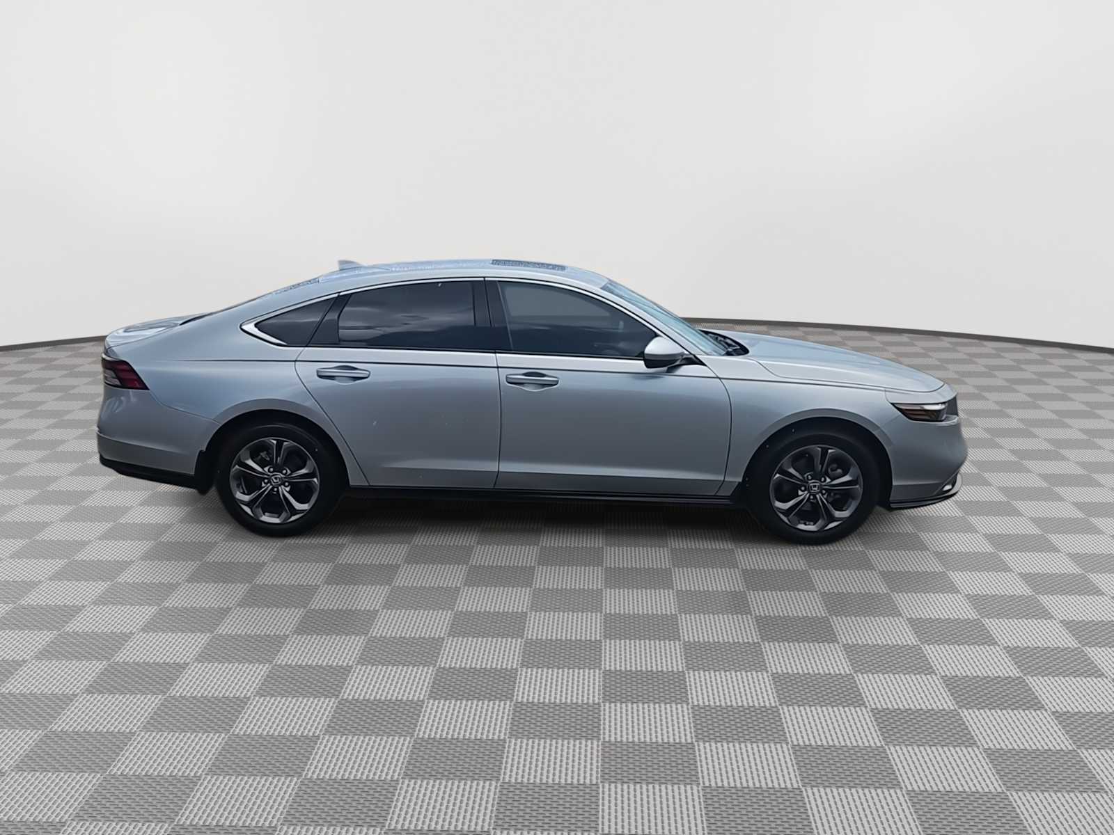 2024 Honda Accord EX - Photo 9