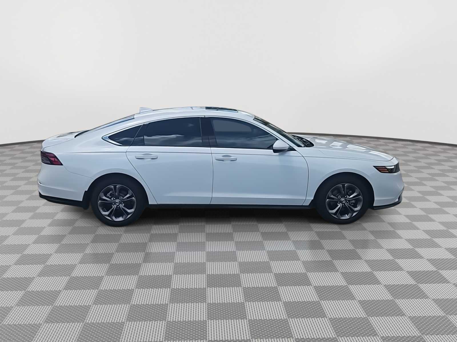 2023 Honda Accord EX - Photo 9