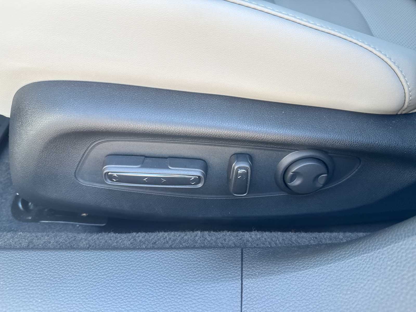 2026 Honda Accord Hybrid EX-L - Photo 14