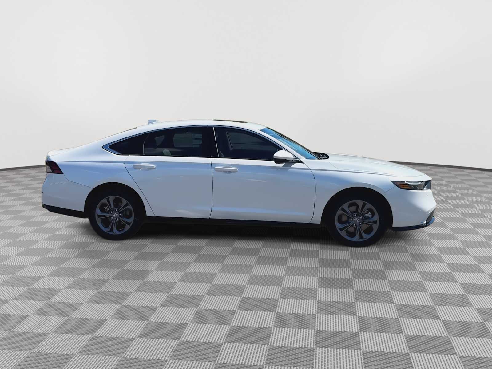 2026 Honda Accord Hybrid EX-L - Photo 9