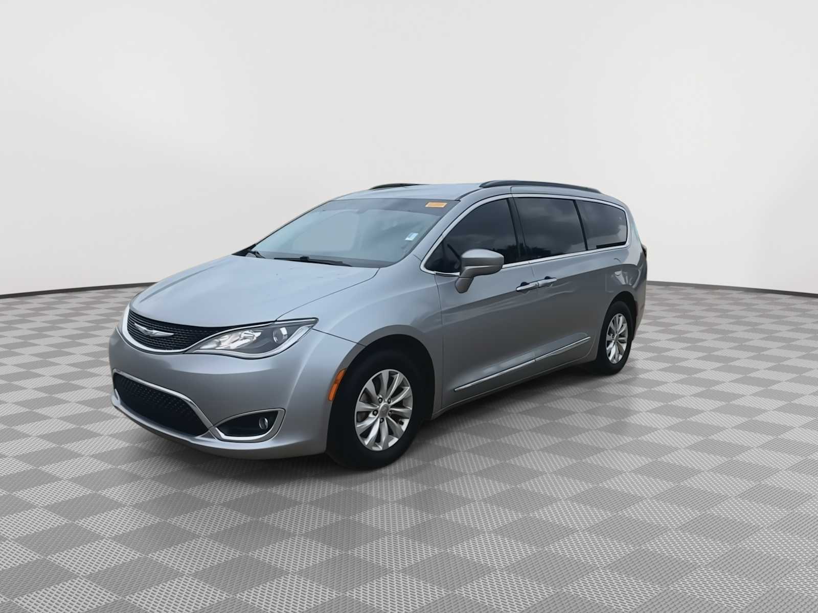 2017 Chrysler Pacifica TOURING L 4