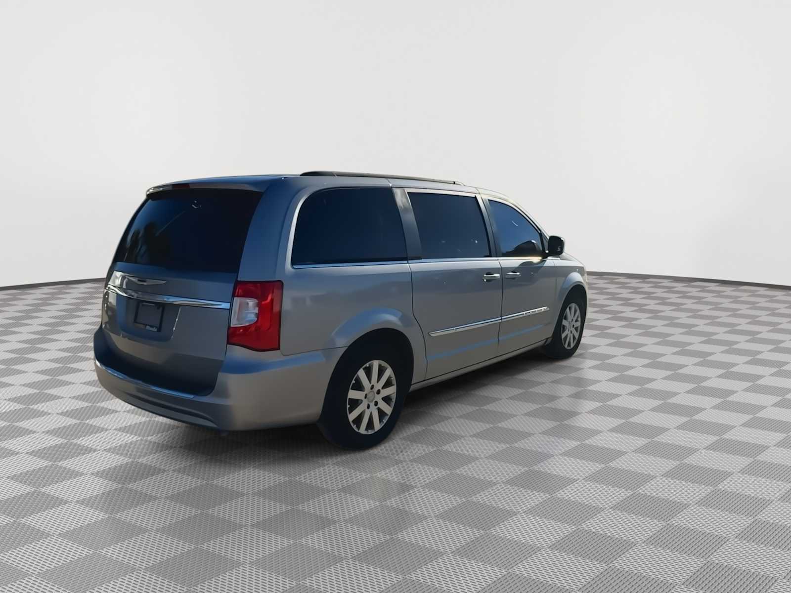 2015 Chrysler Town & Country Touring 8