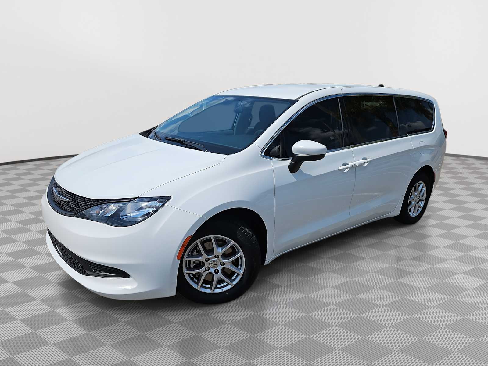 2022 Chrysler Voyager