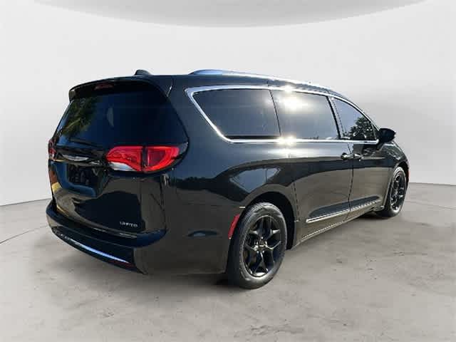 2018 Chrysler Pacifica Limited 5