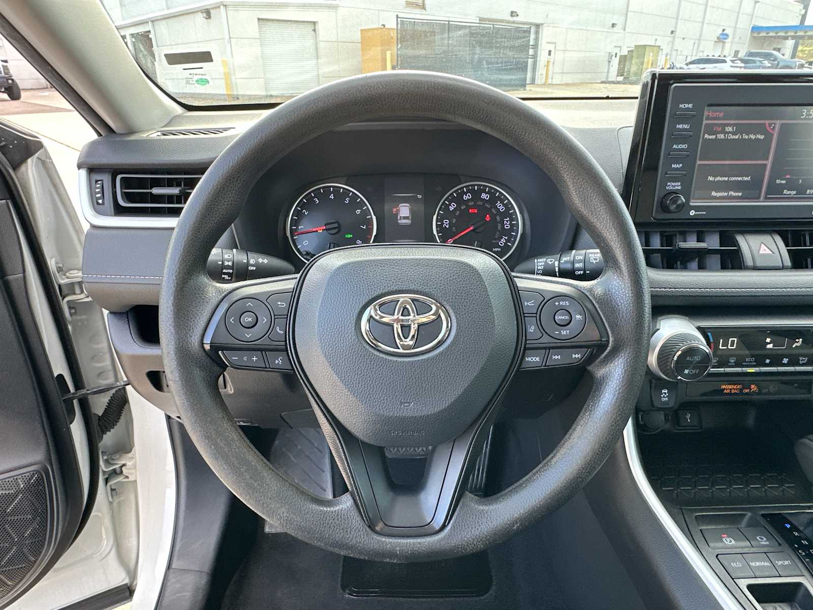 2021 Toyota RAV4 XLE 11