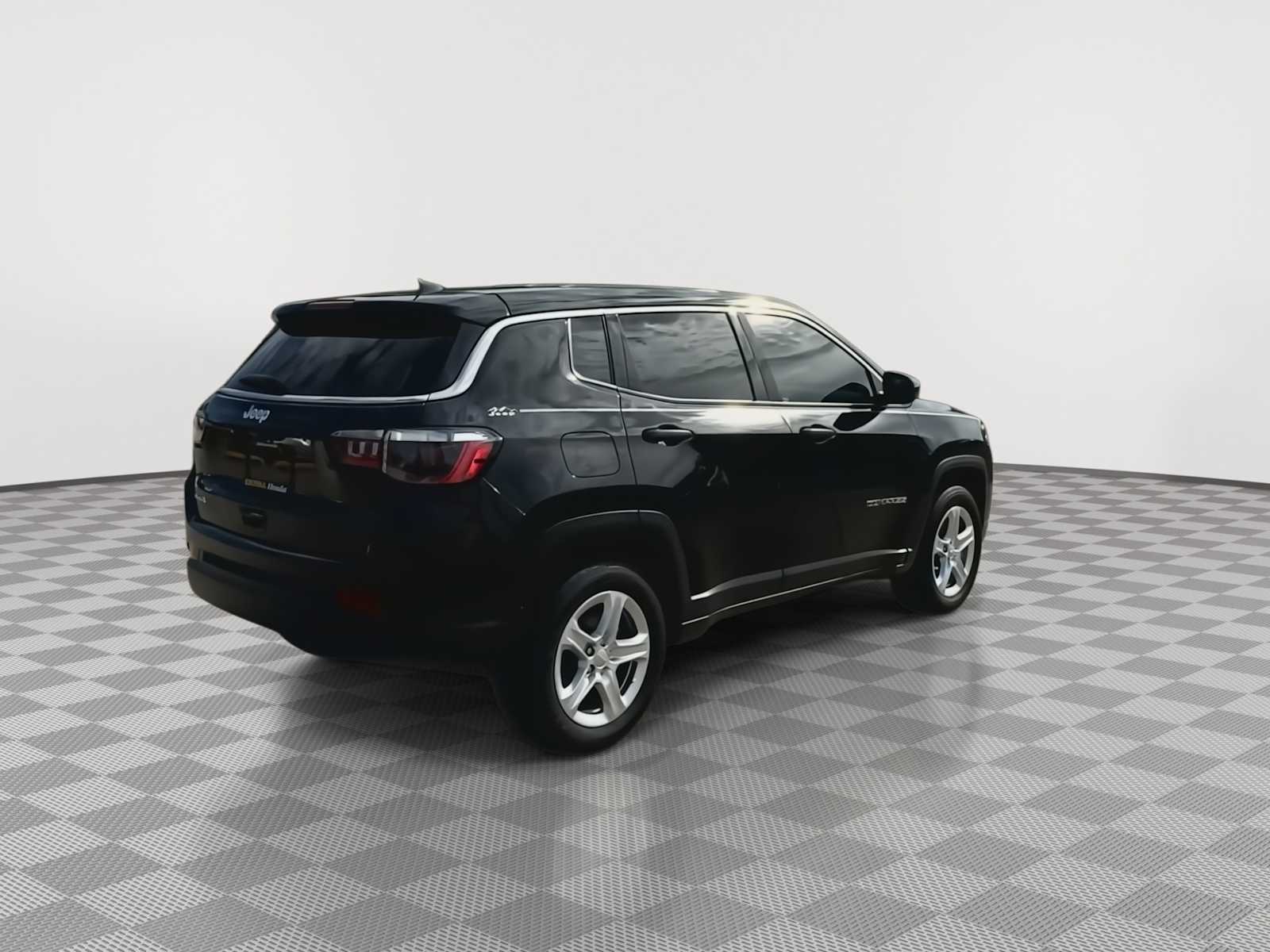 2023 Jeep Compass Sport 8