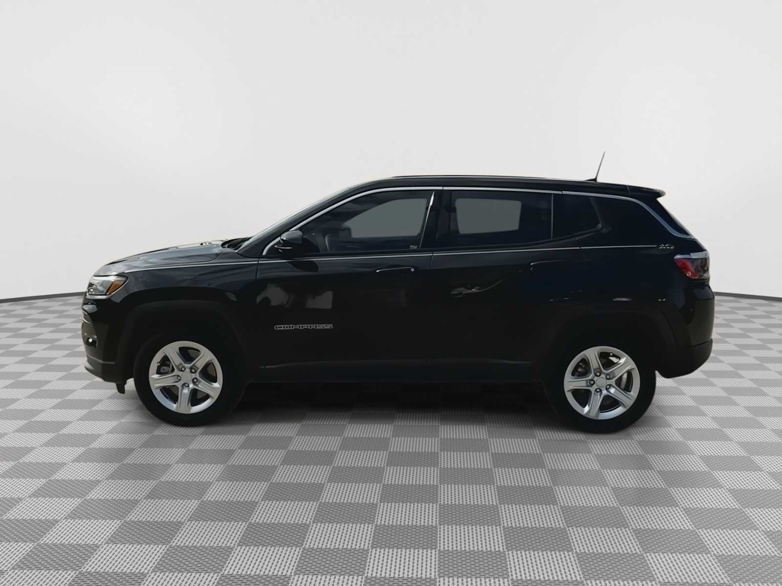 2023 Jeep Compass Sport 5