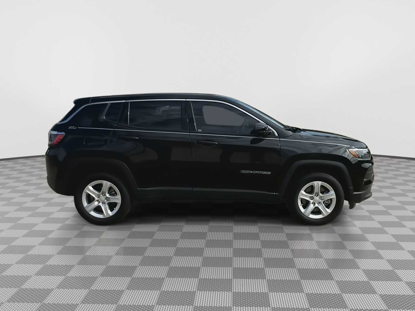 2023 Jeep Compass Sport 9