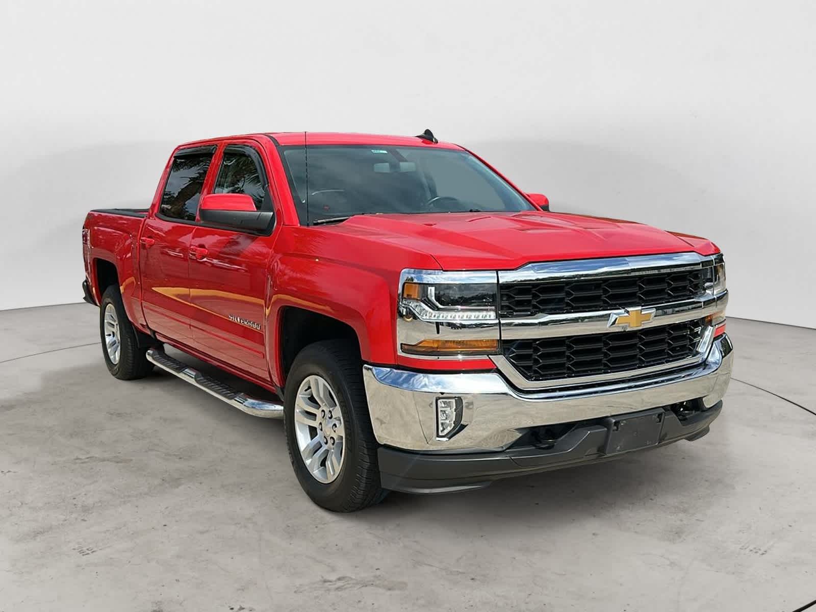 2018 Chevrolet Silverado 1500 LT 4WD Crew Cab 143.5 8