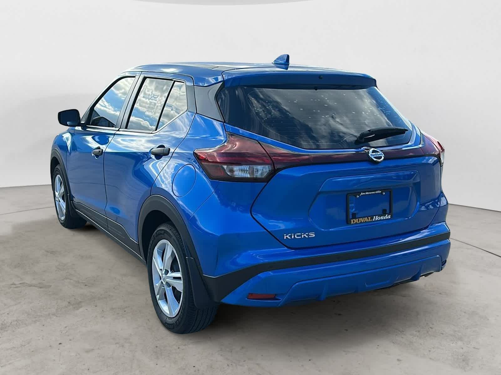 2021 Nissan Kicks S 3