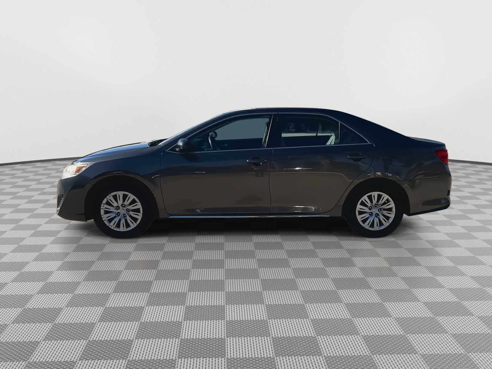 2013 Toyota Camry LE 5