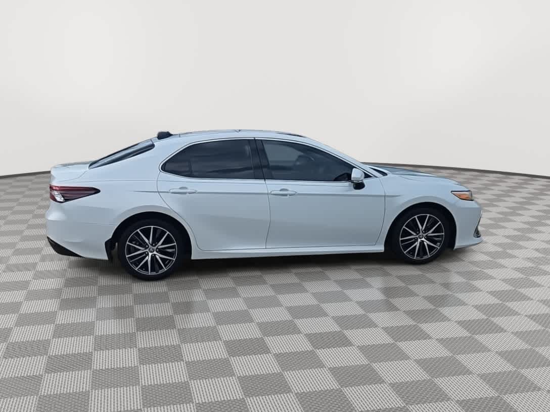 2023 Toyota Camry XLE V6 9