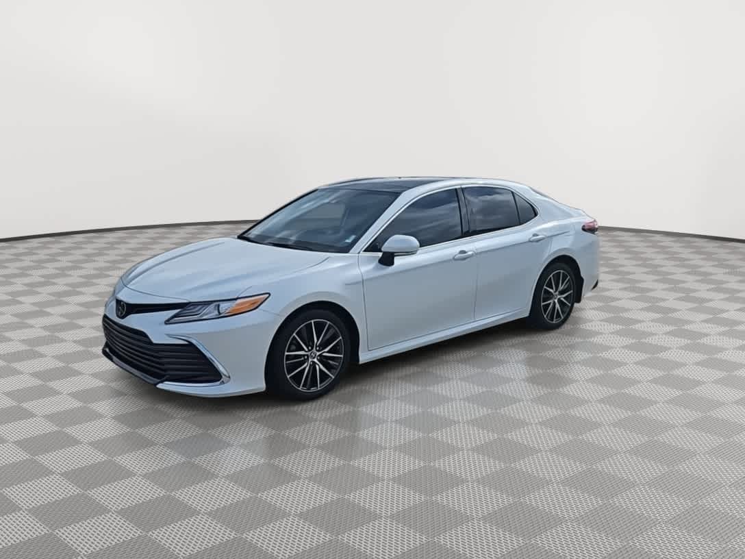 2023 Toyota Camry XLE V6 4