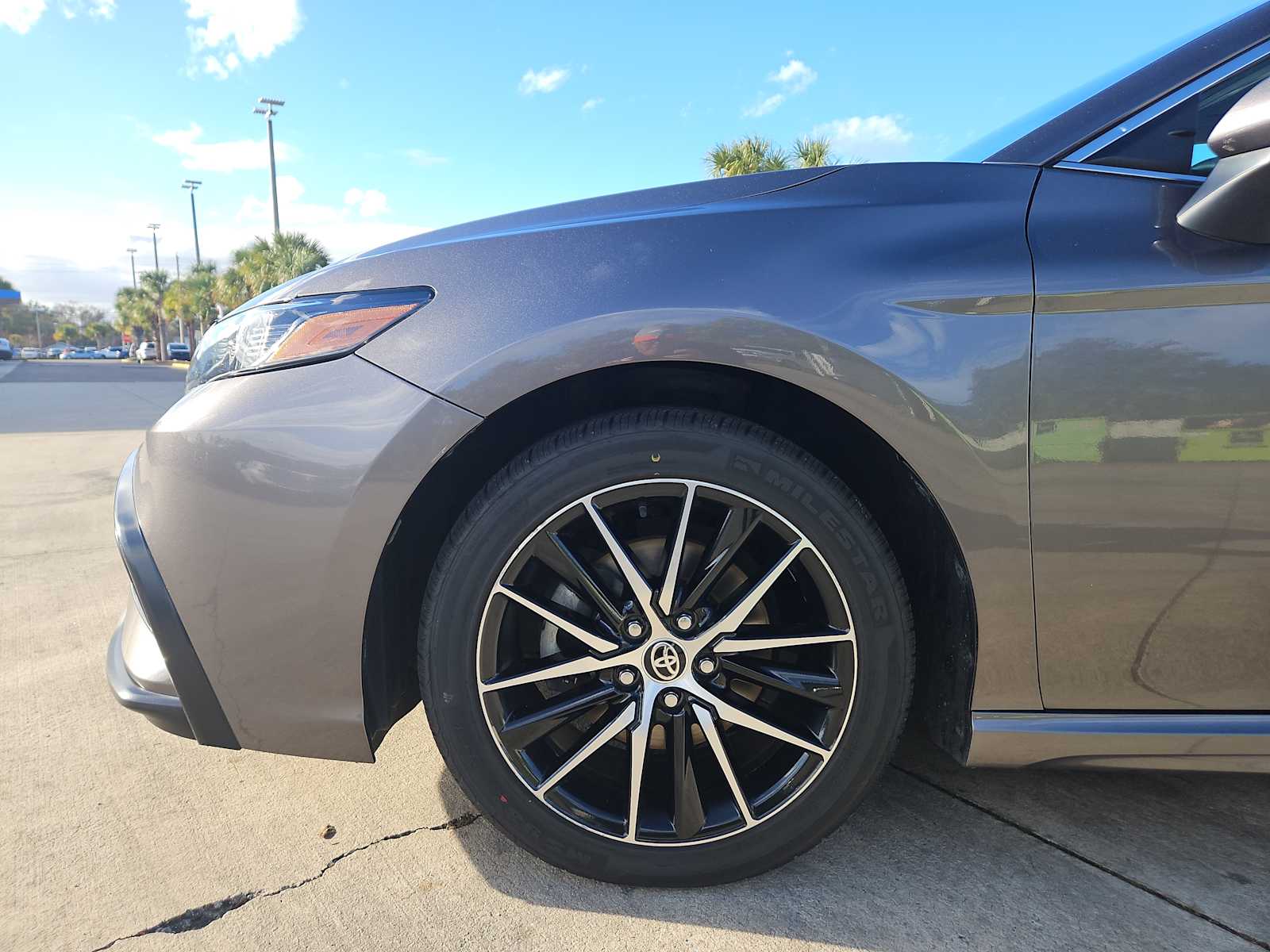 2021 Toyota Camry SE 19