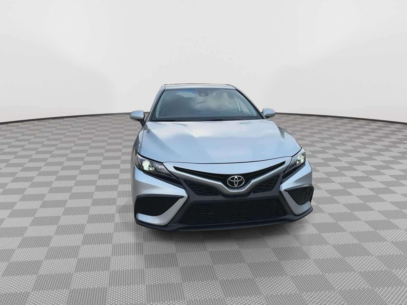 2022 Toyota Camry SE 3