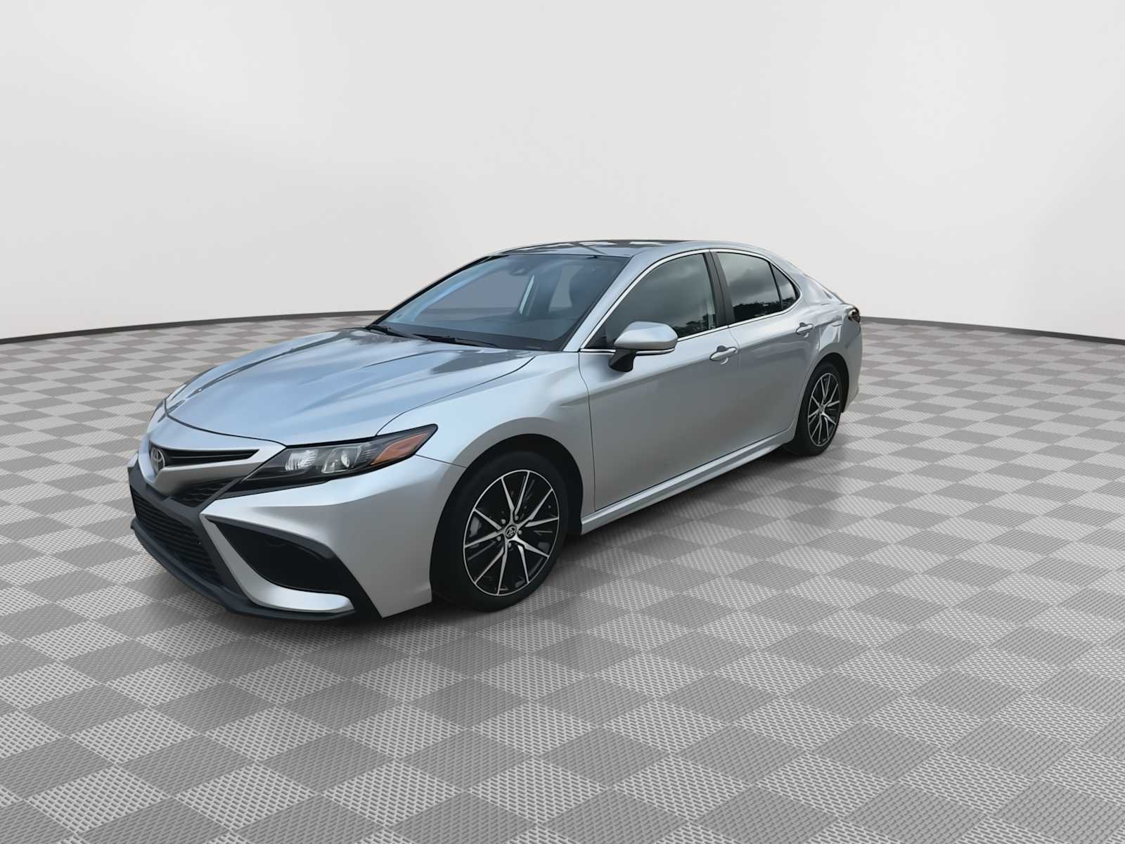 2022 Toyota Camry SE 4