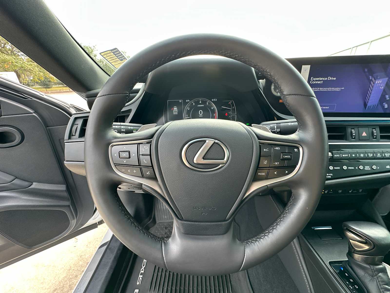 2023 Lexus ES  11