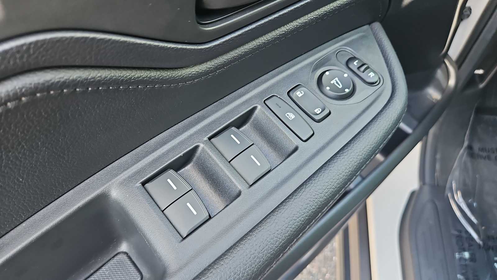 2024 Honda Odyssey EX-L - Photo 15