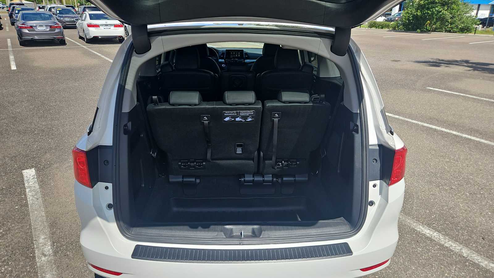 2024 Honda Odyssey EX-L - Photo 21