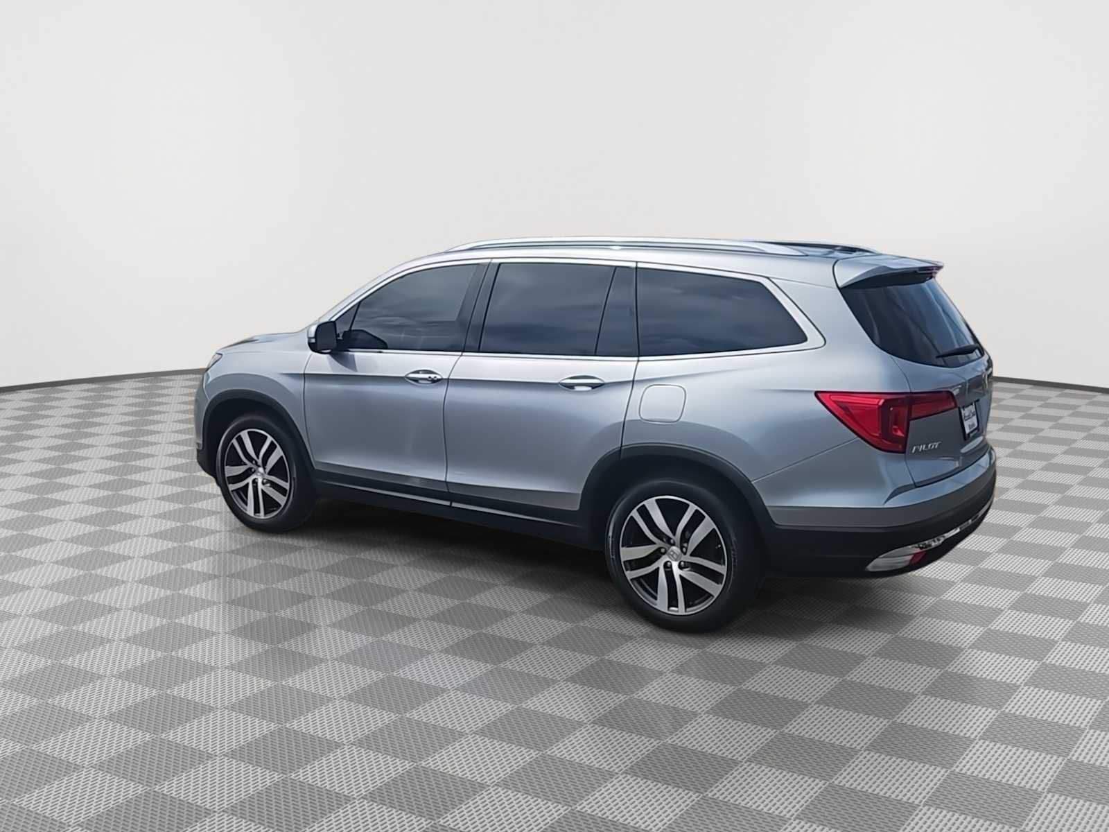 2018 Honda Pilot Touring - Photo 6