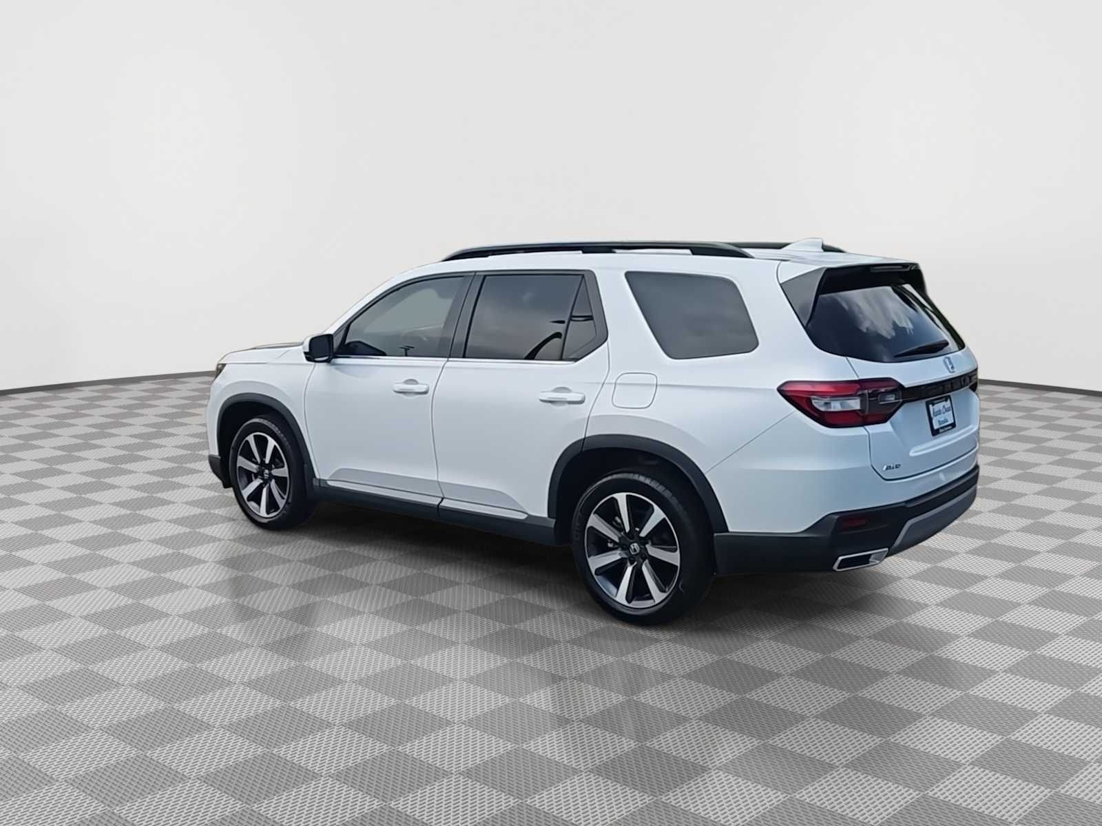 2023 Honda Pilot Touring - Photo 6
