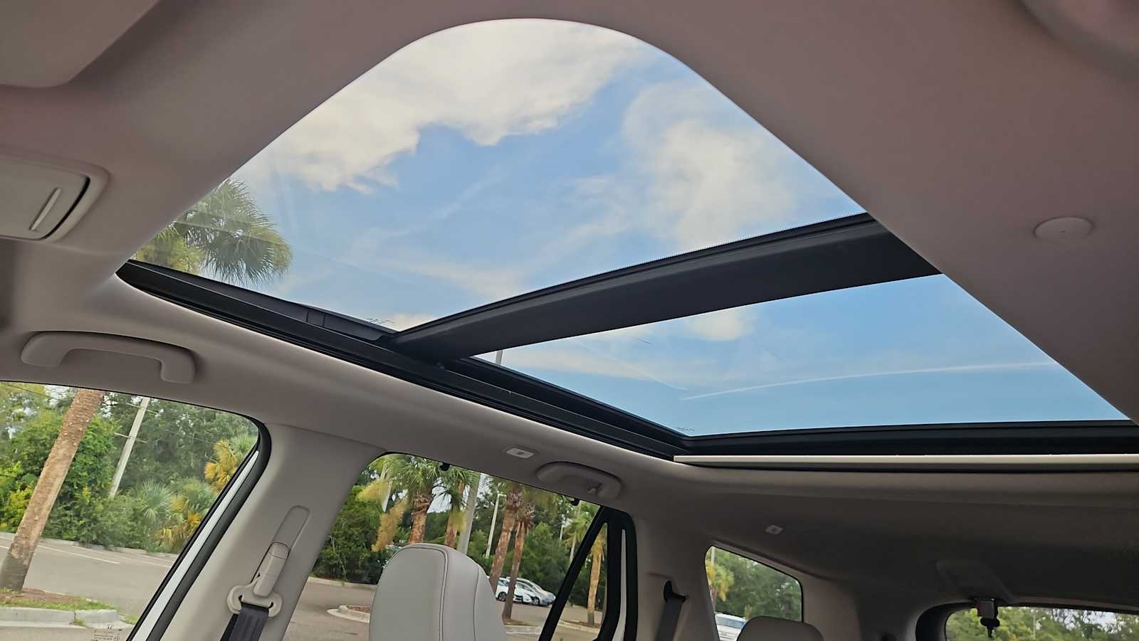 2023 Honda Pilot Touring - Photo 16