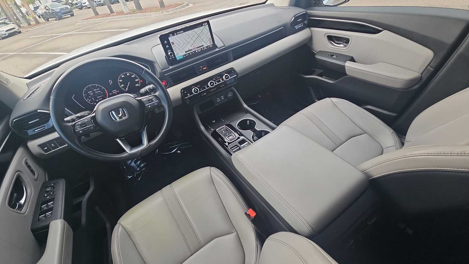2023 Honda Pilot Touring - Photo 24