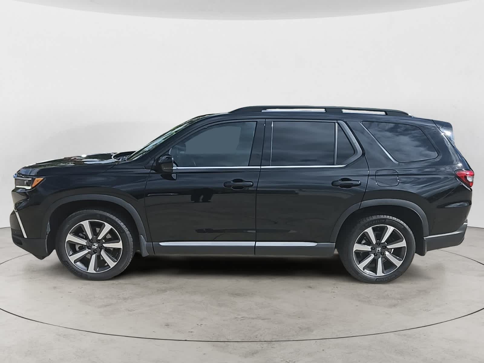 2024 Honda Pilot Touring 3