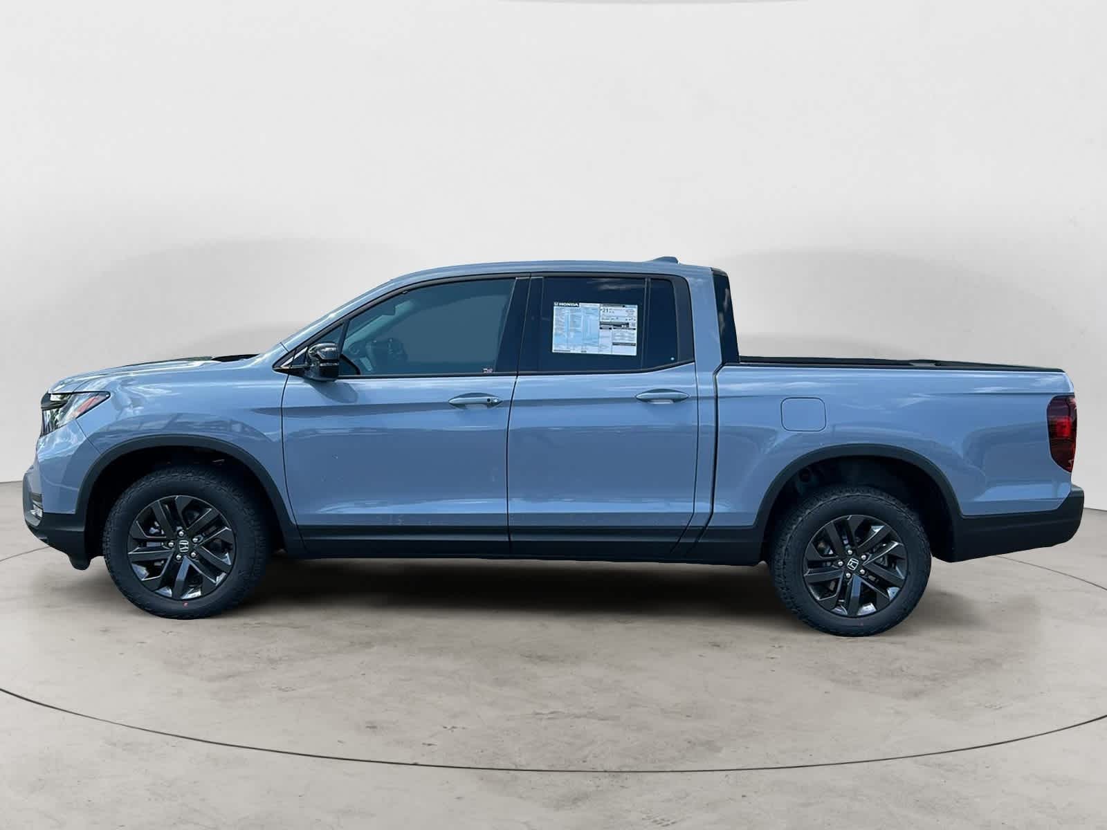 2024 Honda Ridgeline Sport AWD 2