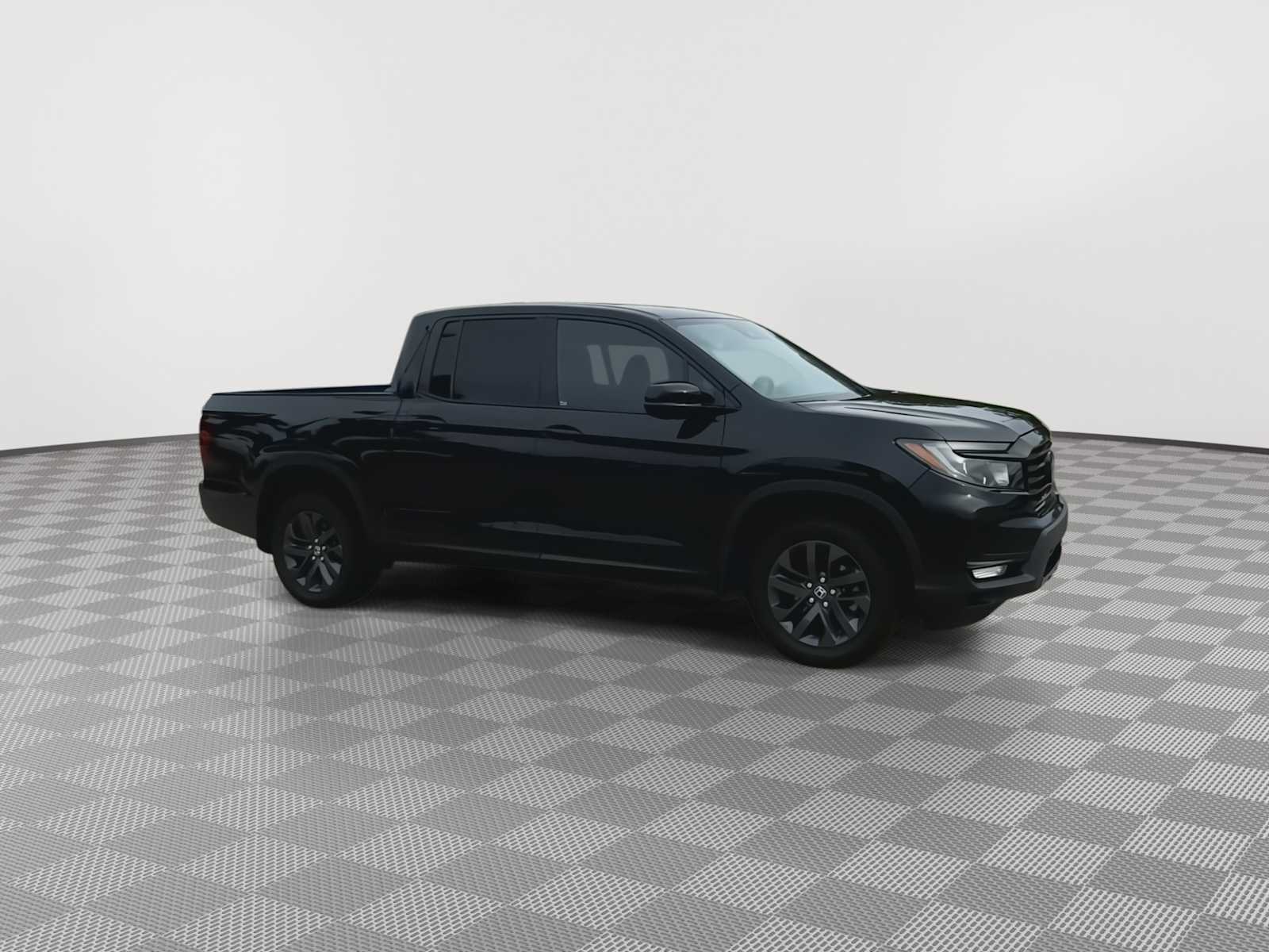 2023 Honda Ridgeline Sport AWD 2