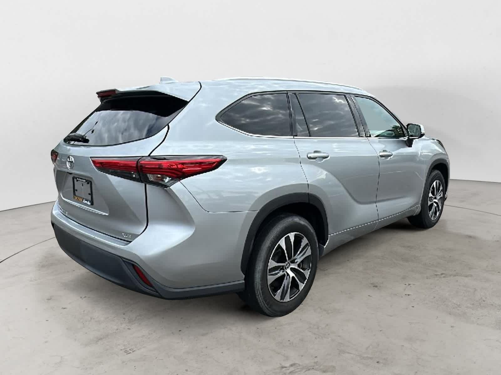 2021 Toyota Highlander XLE 5