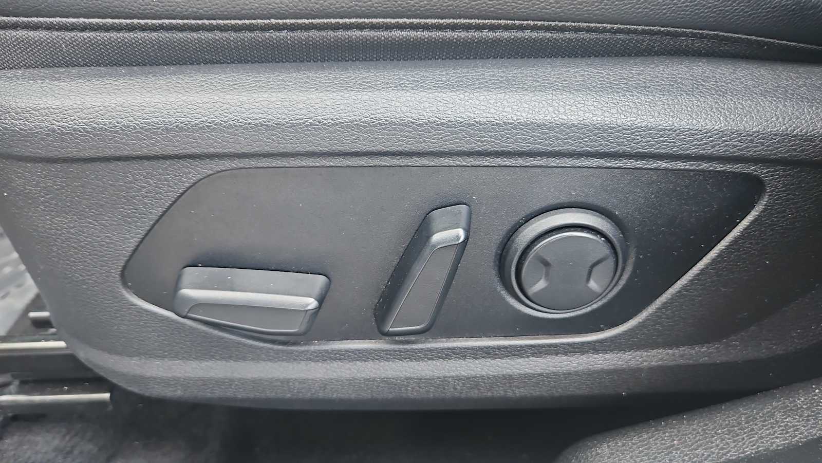 2023 Kia Sportage EX - Photo 14