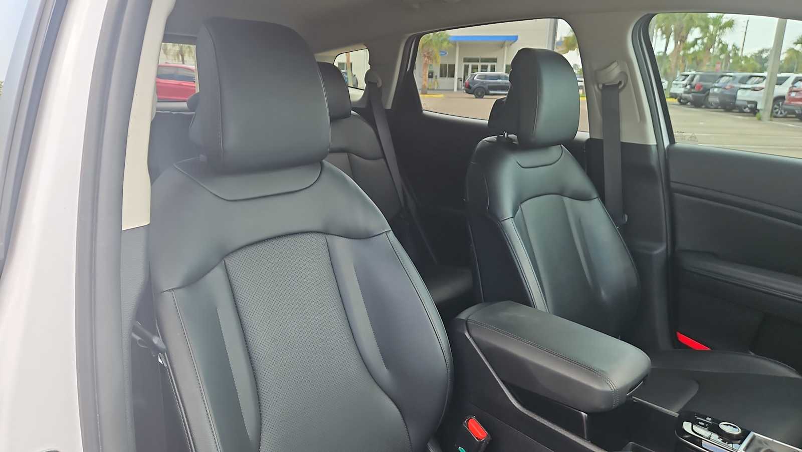 2023 Kia Sportage EX - Photo 25