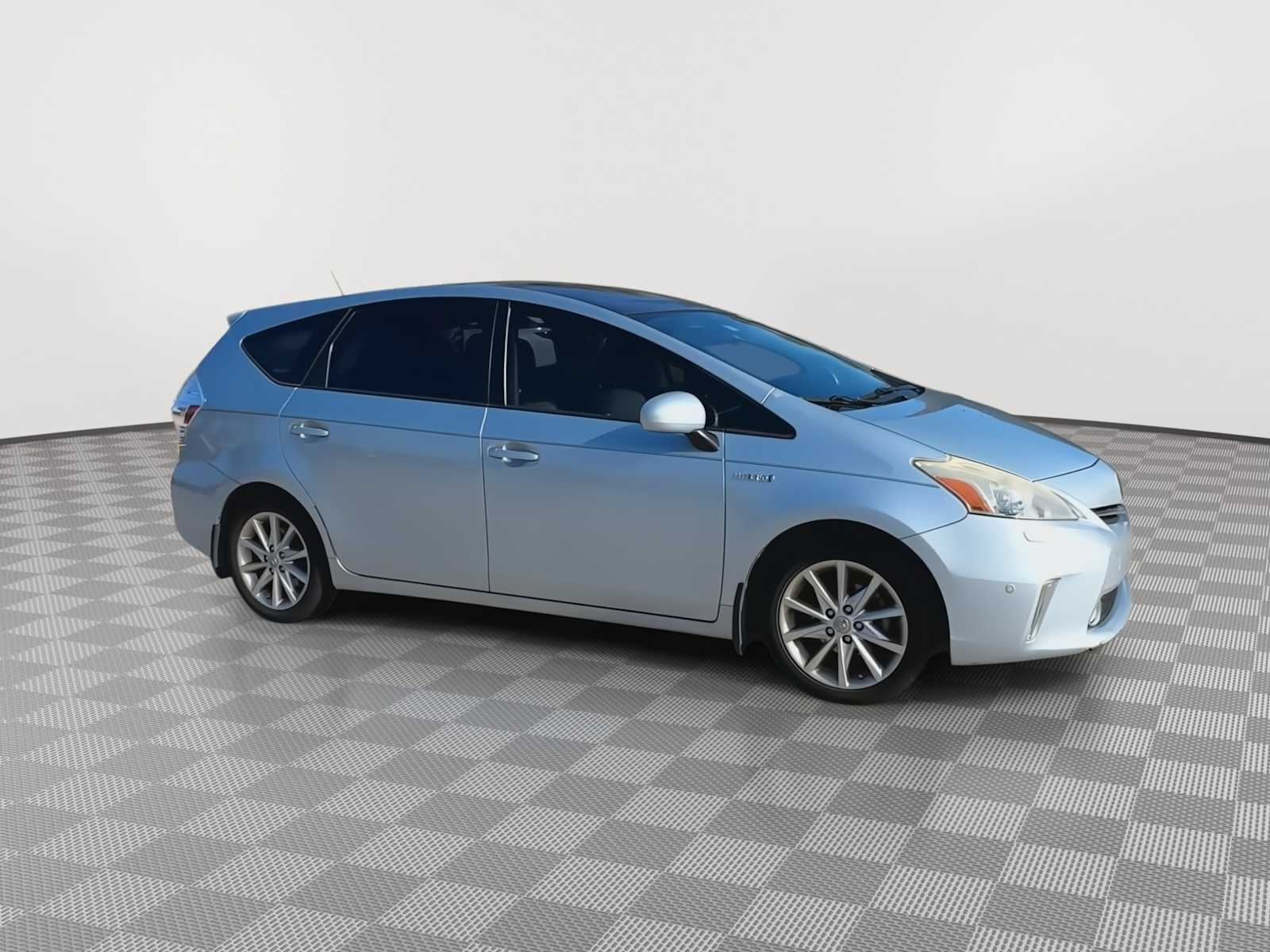 2013 Toyota Prius V Two 2