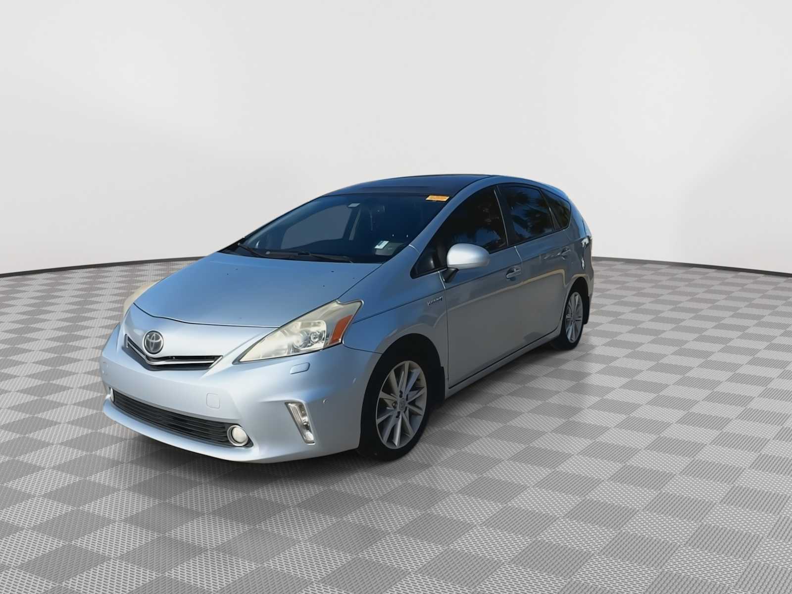 2013 Toyota Prius V Two 4