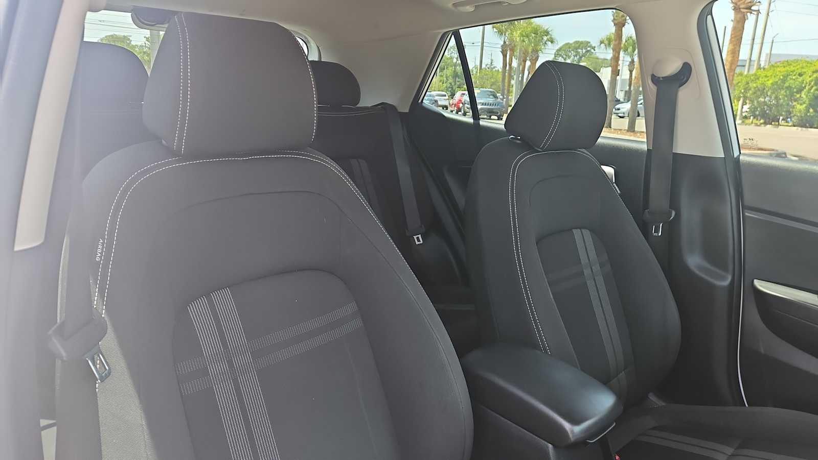 2022 Hyundai Venue SEL - Photo 26