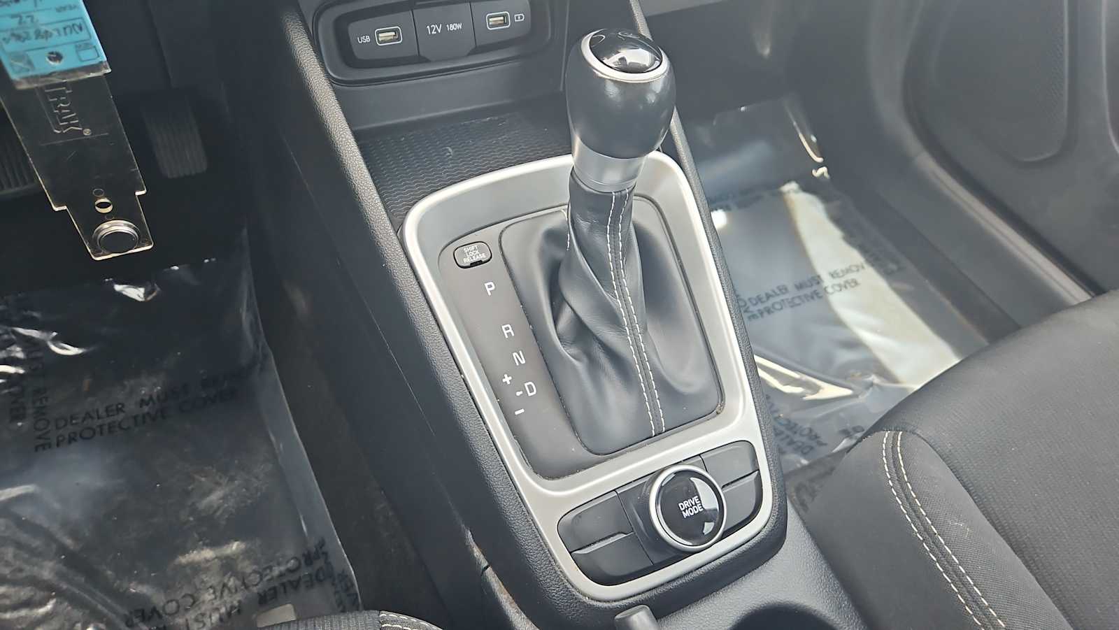 2022 Hyundai Venue SEL - Photo 22