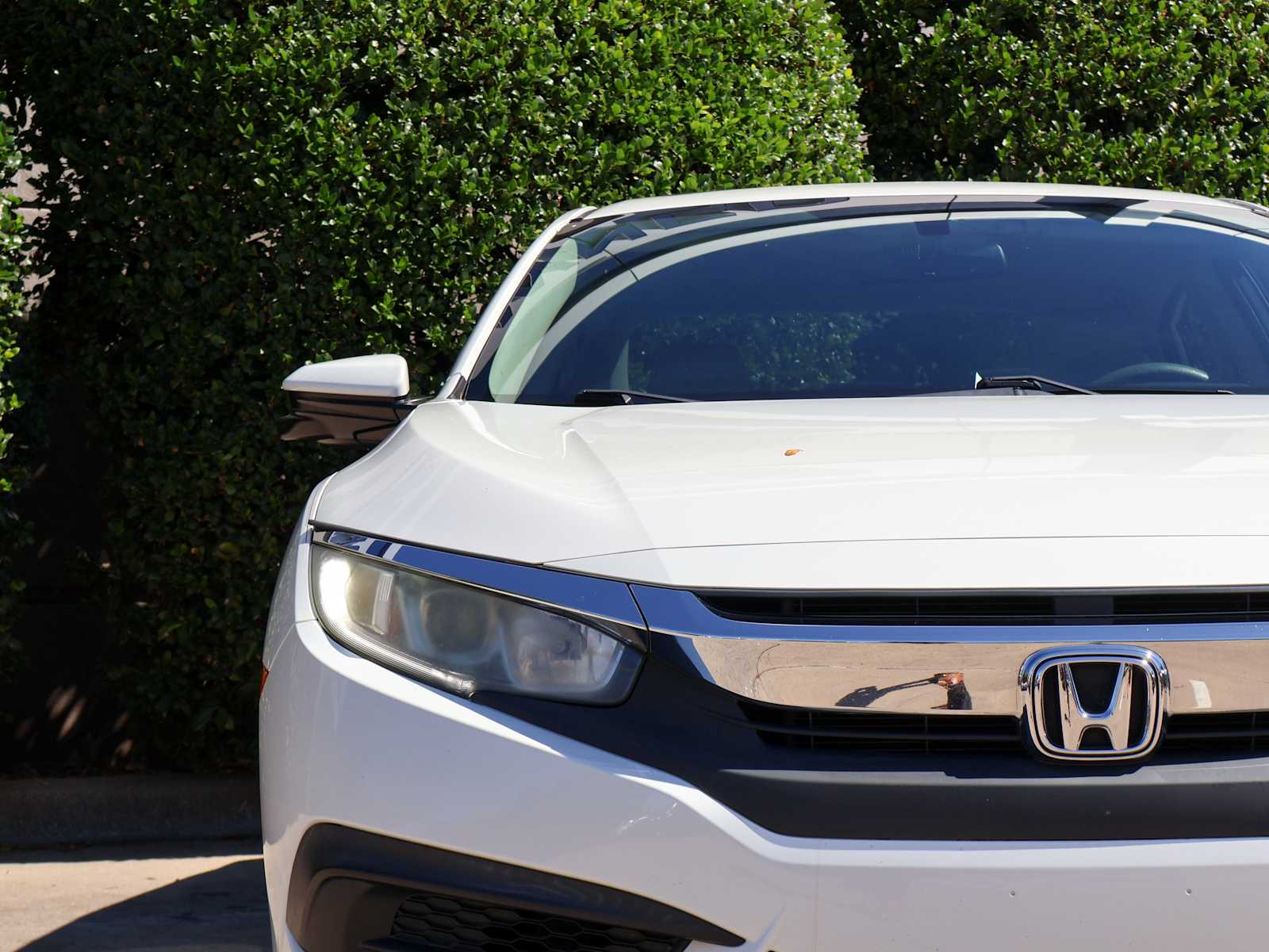 Used 2018 White Orchid Pearl Honda EX image 4