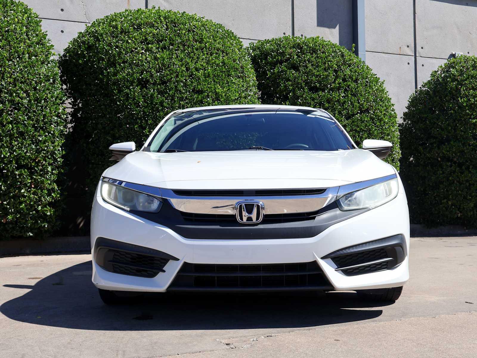 Used 2018 White Orchid Pearl Honda EX image 2