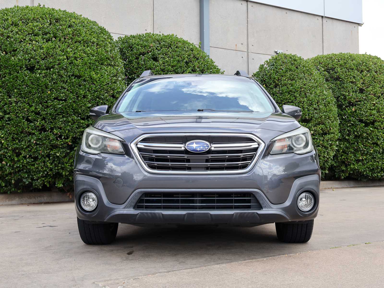 Used 2019 Magnetite Gray Metallic Subaru Limited image 2