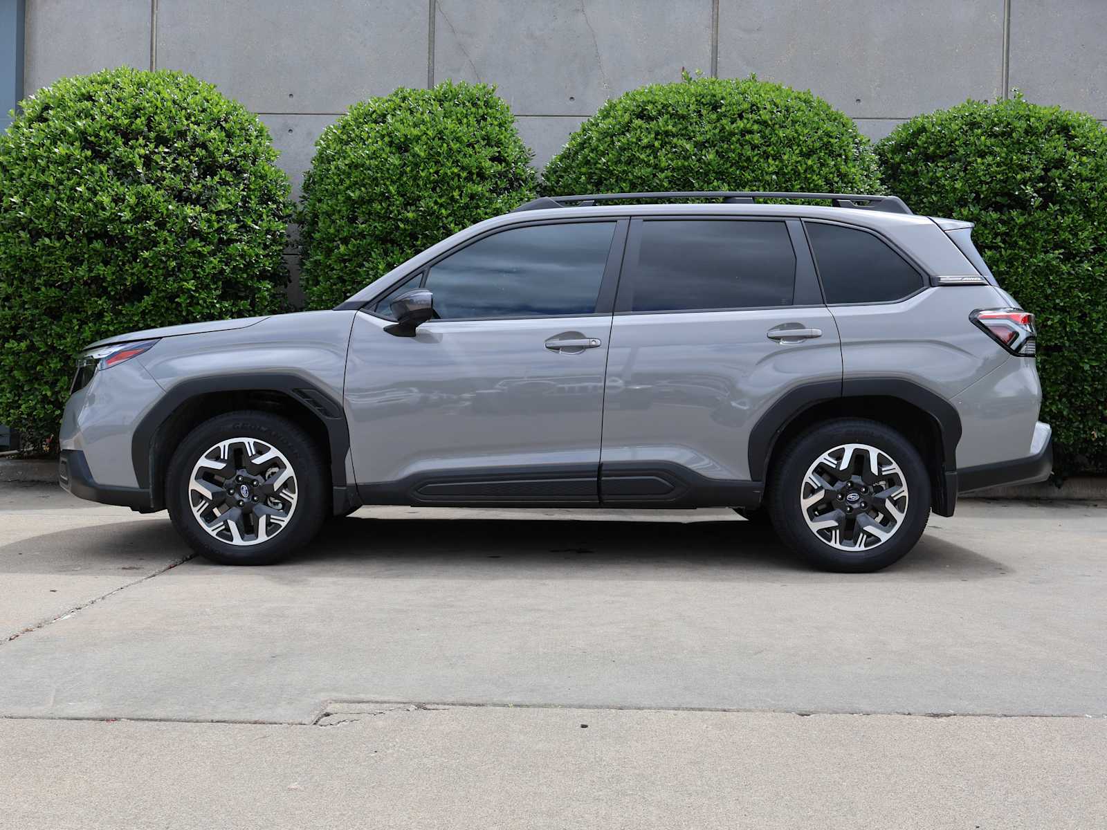 Certified Used 2026 River Rock Pearl Subaru Premium image 5