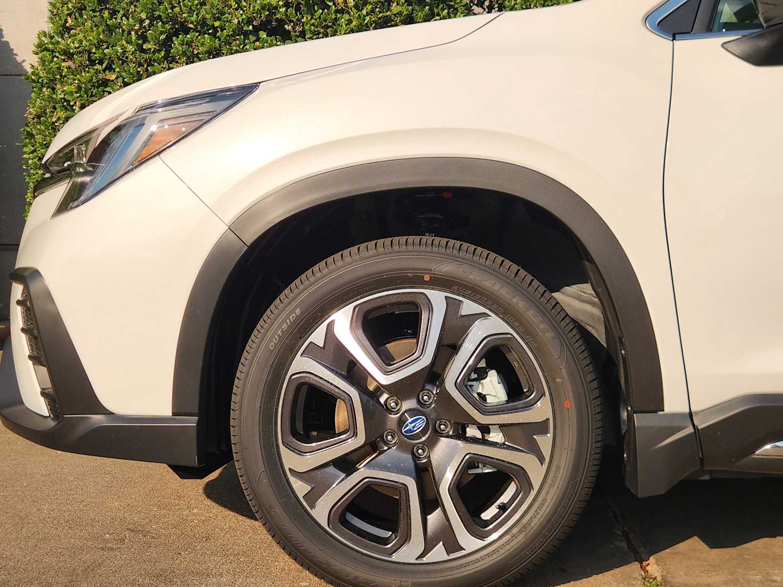 New 2027 Crystal White Pearl Subaru Touring image 6