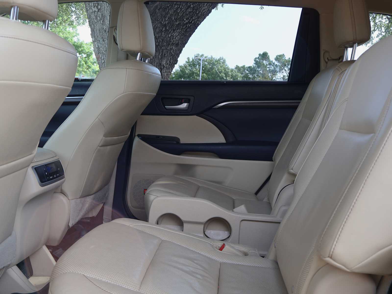Used 2014 Blizzard Pearl Toyota Limited image 22