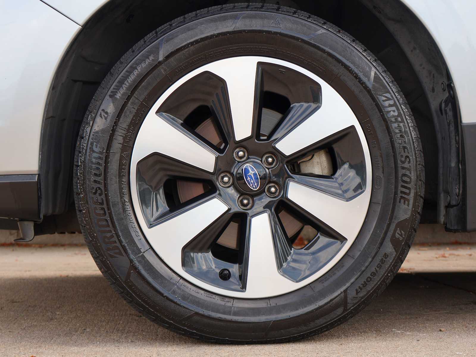 Used 2018 Ice Silver Metallic Subaru Premium image 7