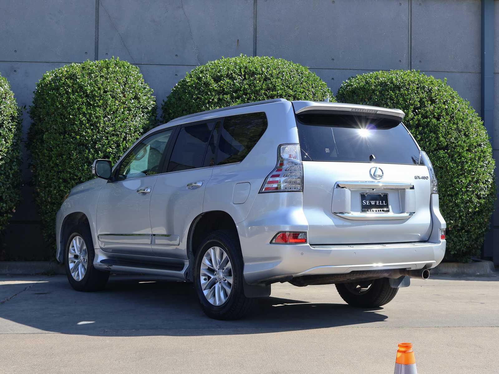 Used 2015 Silver Lining Metallic Lexus  image 10