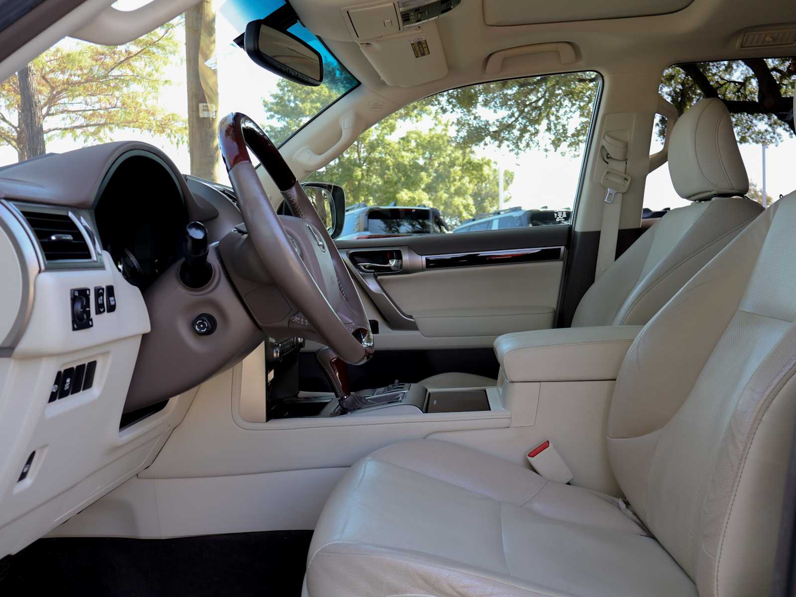 Used 2015 Silver Lining Metallic Lexus  image 13